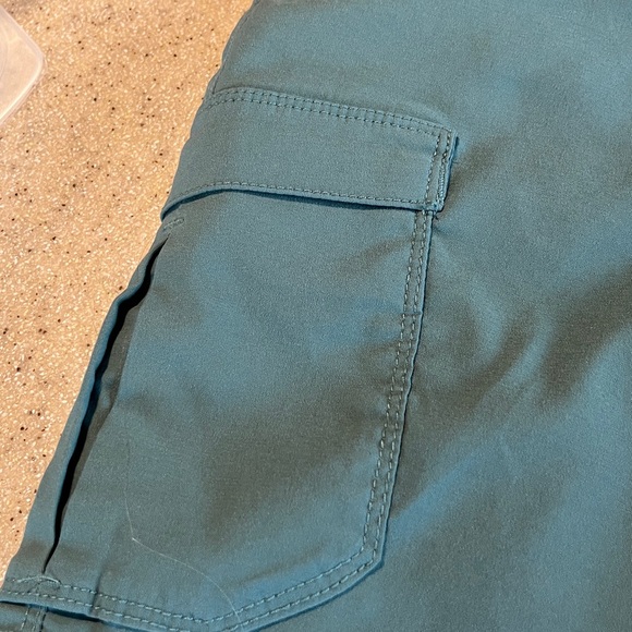 Duluth shorts - Picture 4 of 9